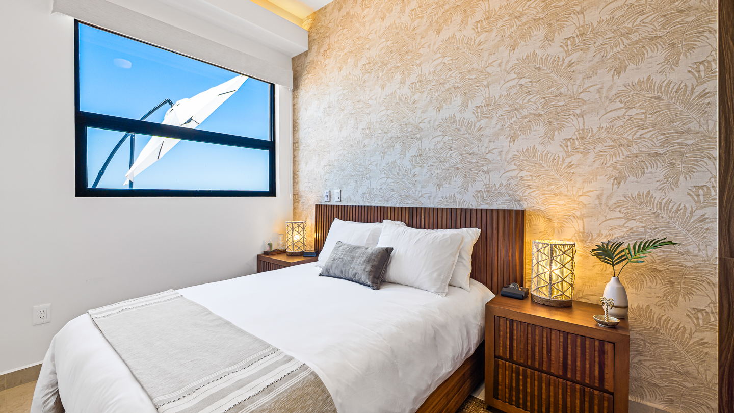 Second bedroom with queen bed